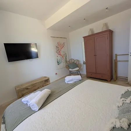 Ostro Villa